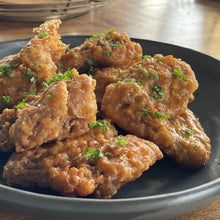 Load image into Gallery viewer, Frozen Chicken Wings 1/2 lb