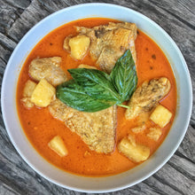 Load image into Gallery viewer, Singaporean Chicken Curry
