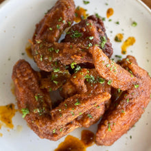 Load image into Gallery viewer, Chicken Wings 2lbs
